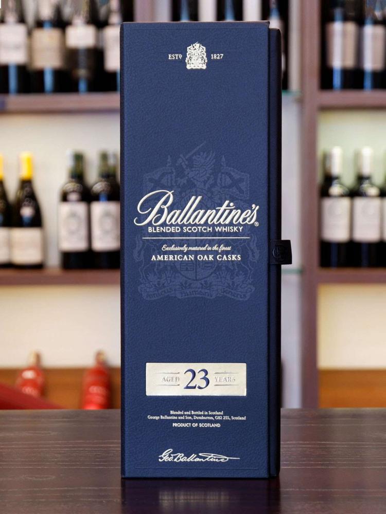 rượu ballantines 23 giá bao nhiêu