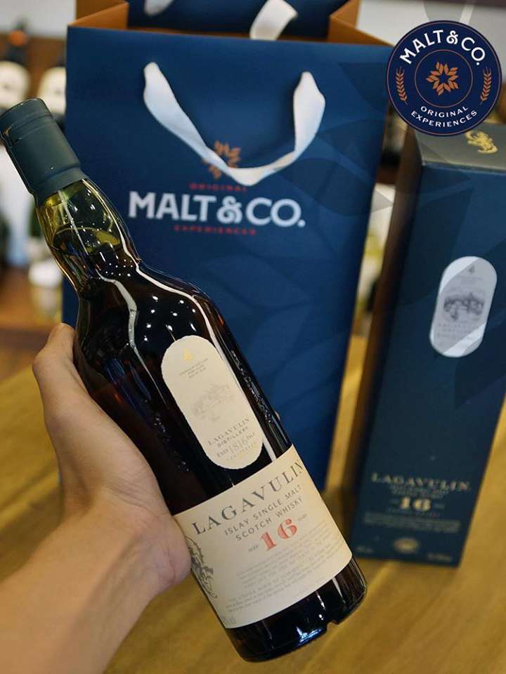 gi&aacute; rượu lagavulin 16